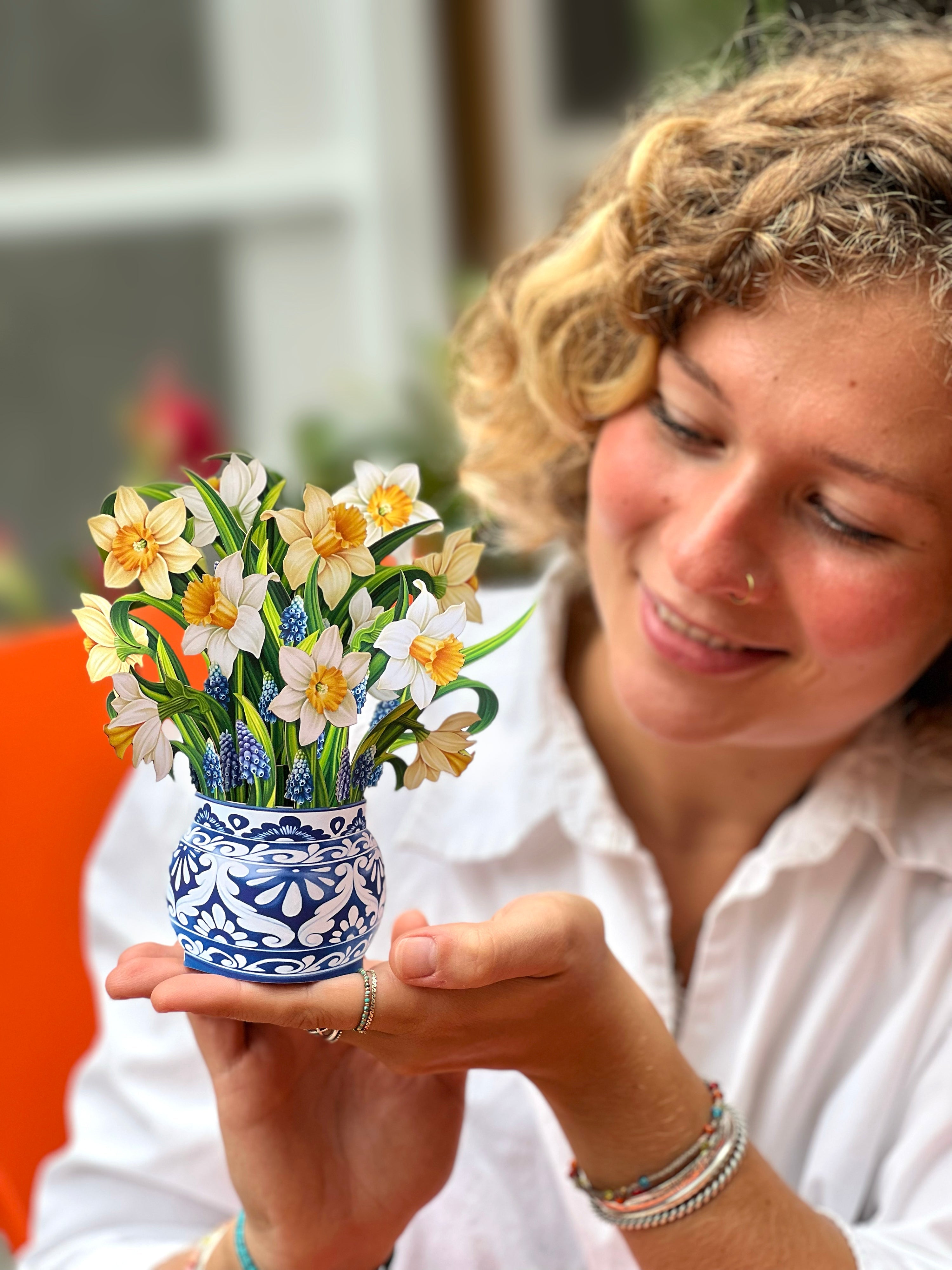 Mini English Daffodil Gift - FreshCut Paper