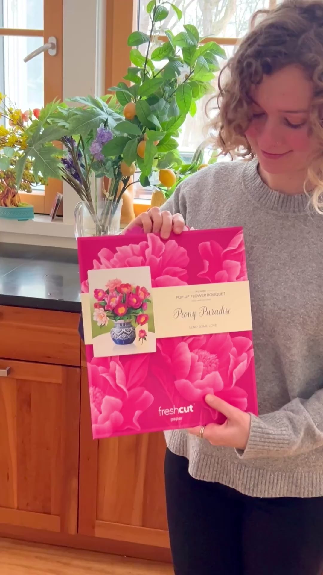 FreshCut Paper Peony Paradise bouquet unboxing